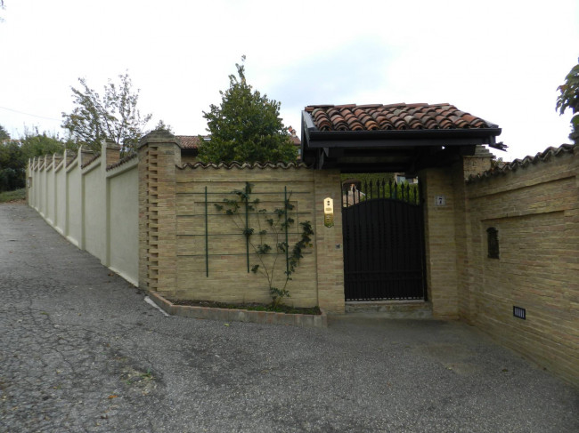 Cascina in Vendita a Moncucco Torinese