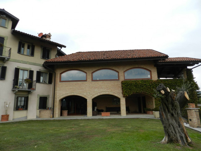 Cascina in vendita