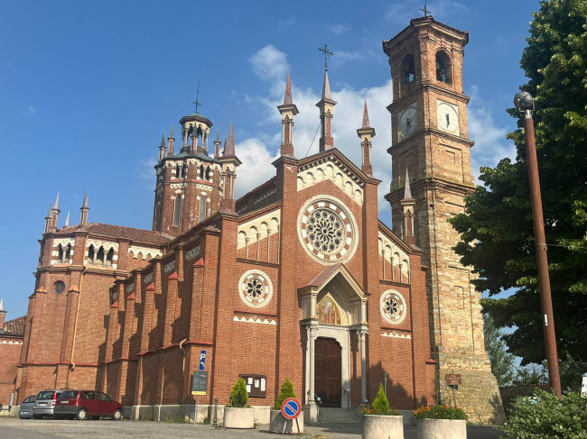 Cascina in Vendita a Pino d'Asti