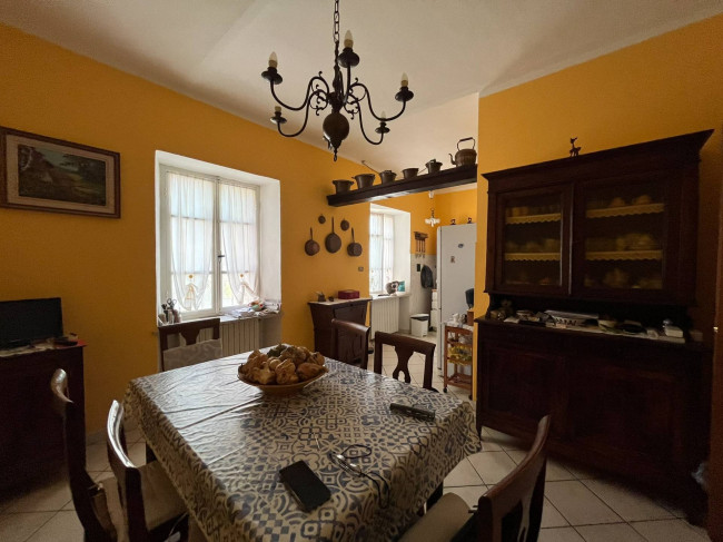 Cascina in Vendita a Pino d'Asti