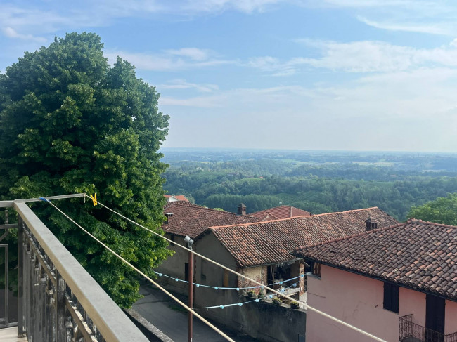 Cascina in Vendita a Pino d'Asti