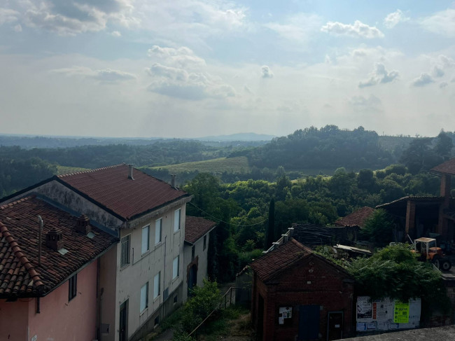 Cascina in Vendita a Pino d'Asti