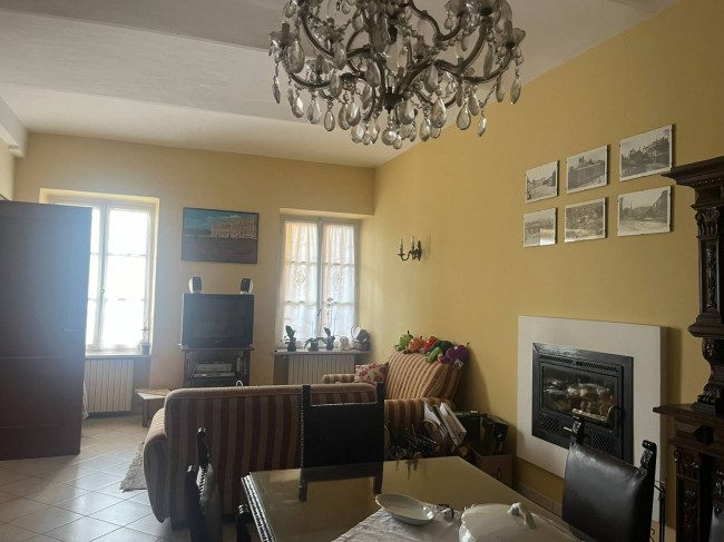 Cascina in Vendita a Pino d'Asti