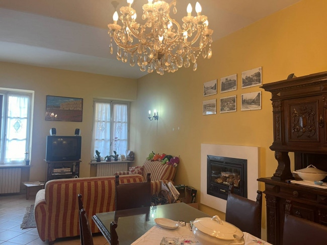 Cascina in Vendita a Pino d'Asti