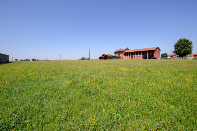 Casale in vendita a Villanova d'Asti