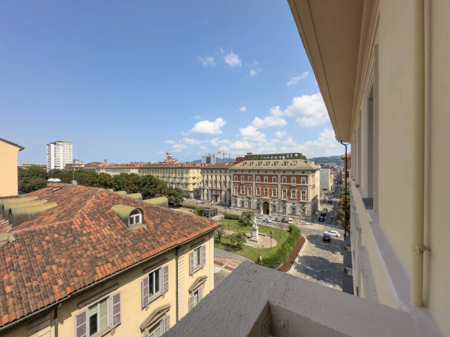 Apartment for Sale to Torino