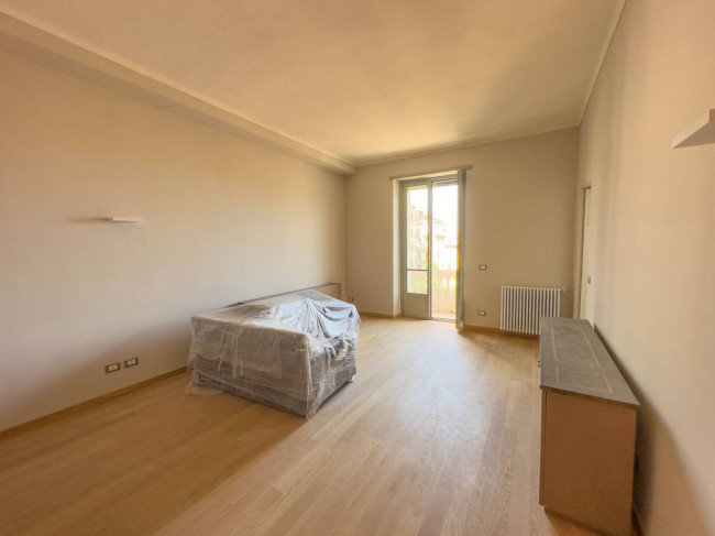 Apartment for Sale to Torino