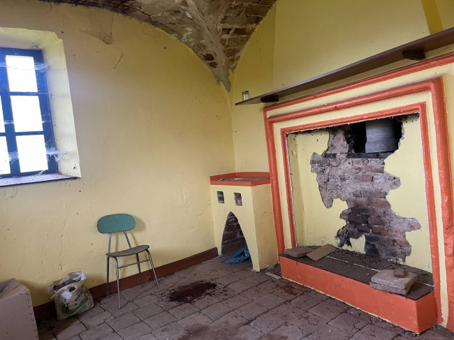 Cascina in Vendita a Robella