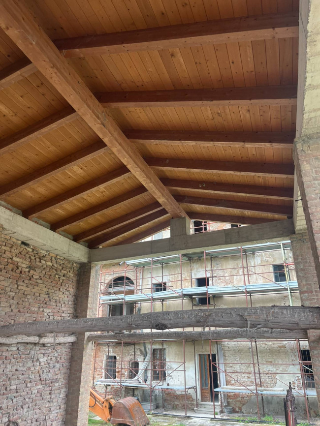 Cascina in Vendita a Robella