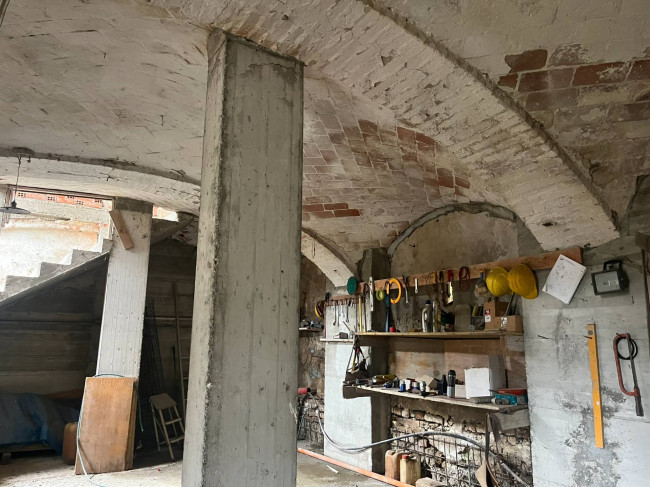 Cascina in Vendita a Robella