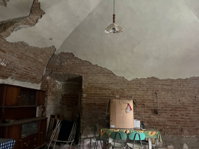 Cascina in Vendita a Robella