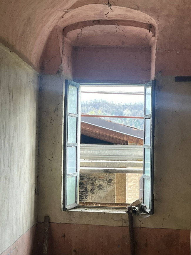 Cascina in Vendita a Robella