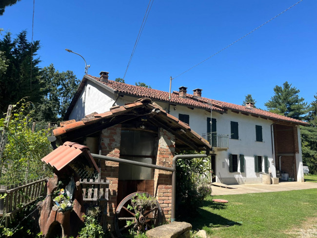 Cascina in Vendita a Montafia
