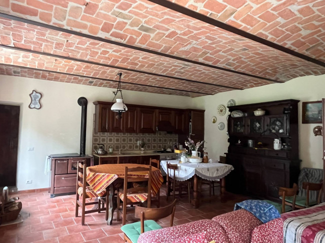 Cascina in Vendita a Montafia