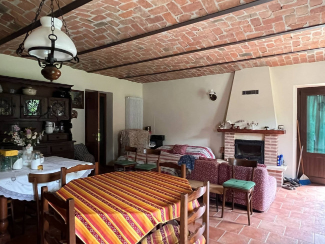 Cascina in Vendita a Montafia