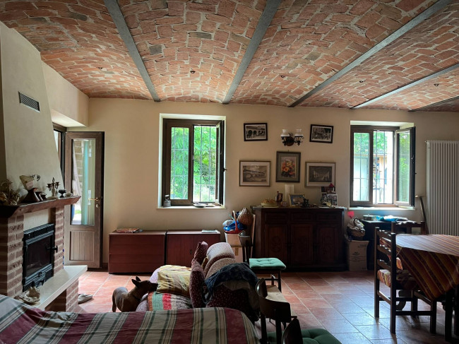 Cascina in Vendita a Montafia