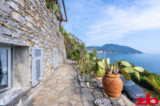 Villa in Vendita a Recco