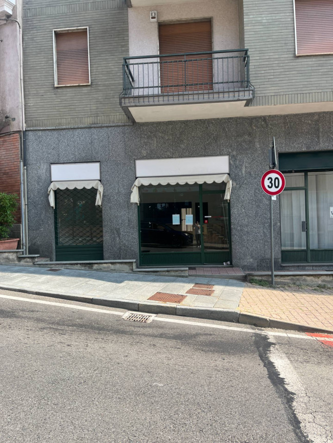 Locale commerciale in vendita a Pino Torinese