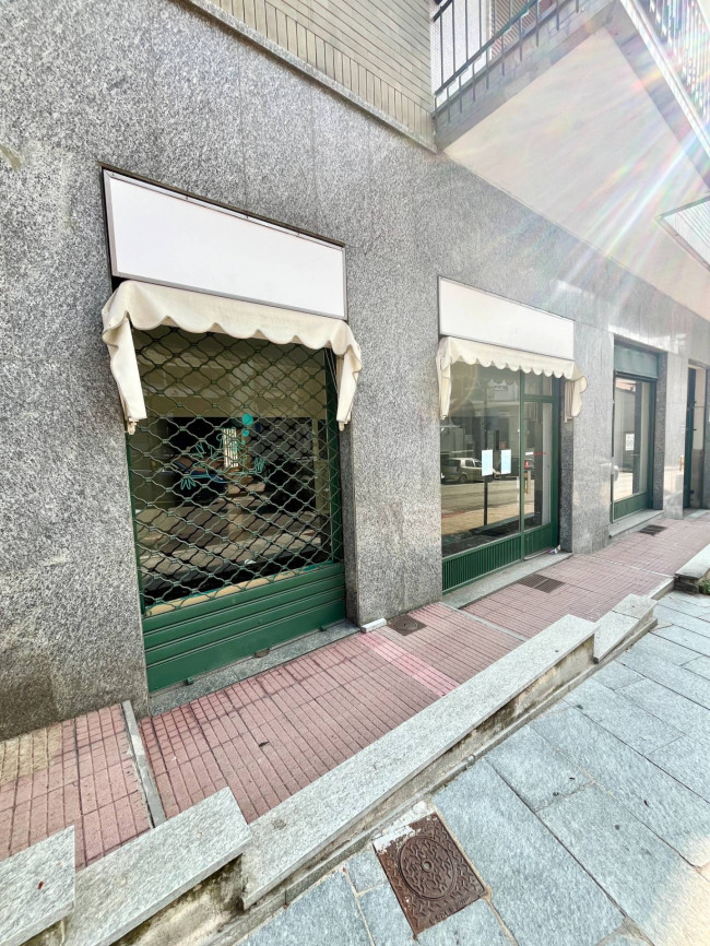 Locale commerciale in vendita a Pino Torinese