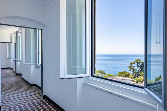 Appartamento in Vendita a Zoagli