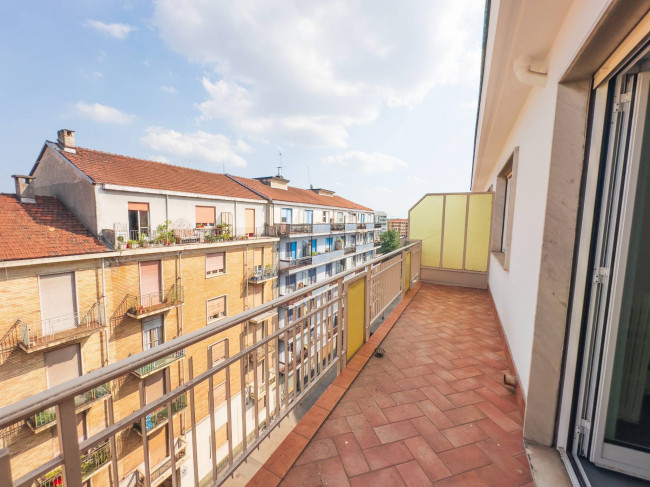 Apartment for Sale to Torino