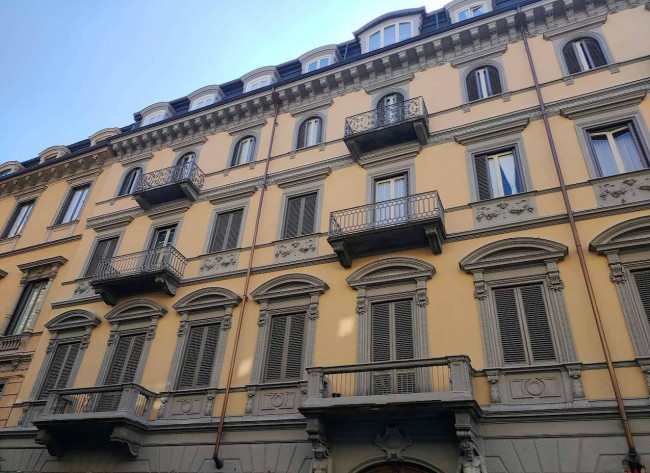 Apartment for Sale to Torino