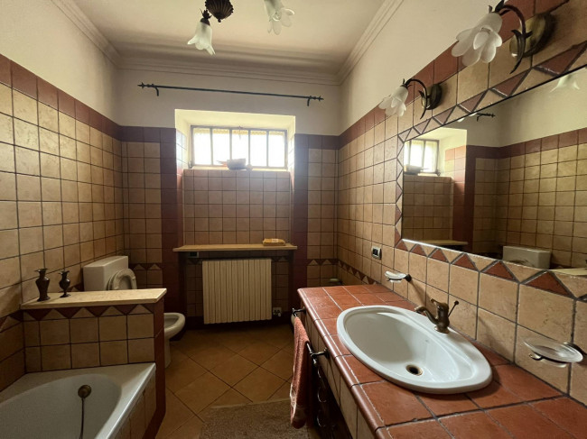 Cascina in Vendita a Neviglie