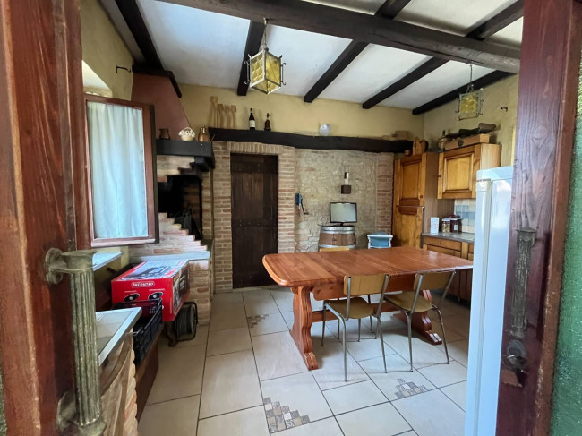 Cascina in Vendita a Neviglie