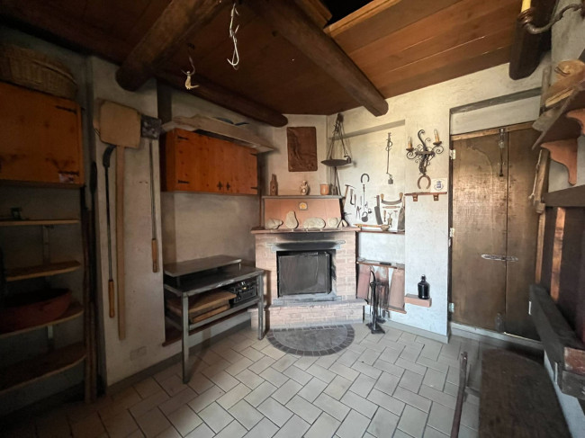 Cascina in Vendita a Neviglie