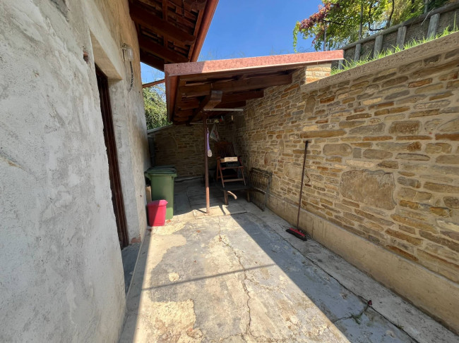 Cascina in Vendita a Neviglie