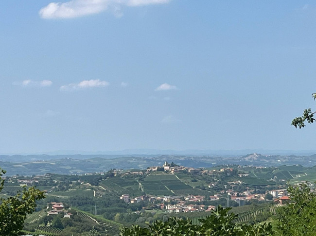 Cascina in Vendita a Neviglie