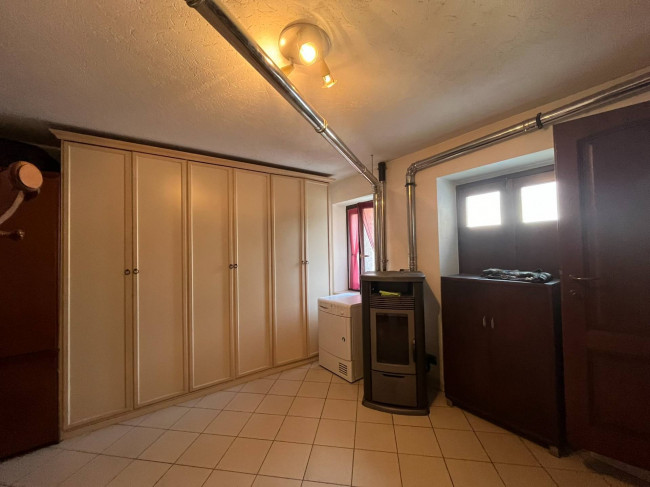 Cascina in Vendita a Neviglie