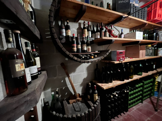 Cascina in Vendita a Neviglie