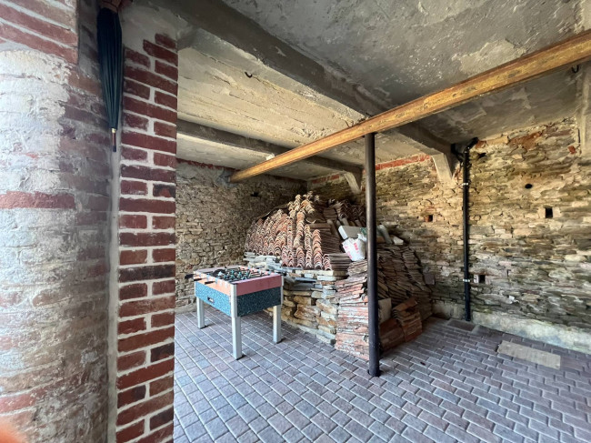 Cascina in Vendita a Neviglie