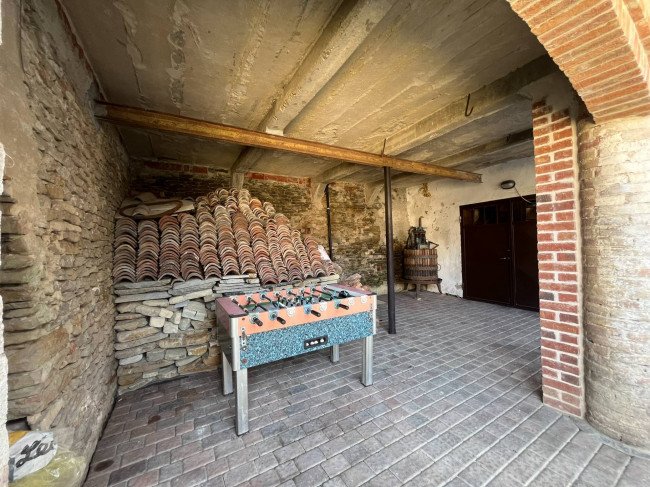 Cascina in Vendita a Neviglie