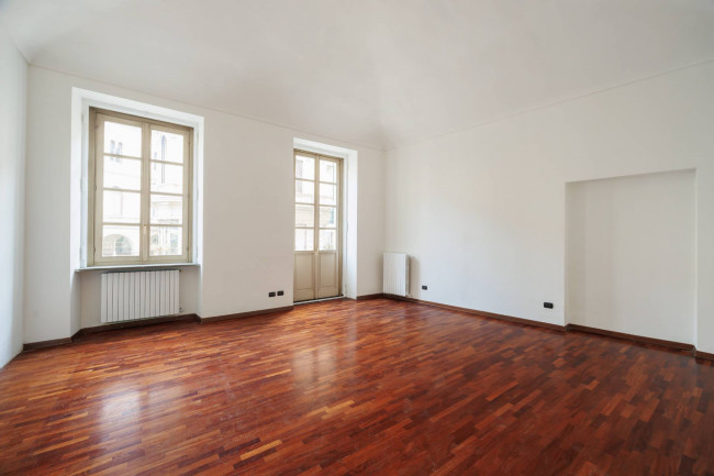 Apartment for Sale to Torino