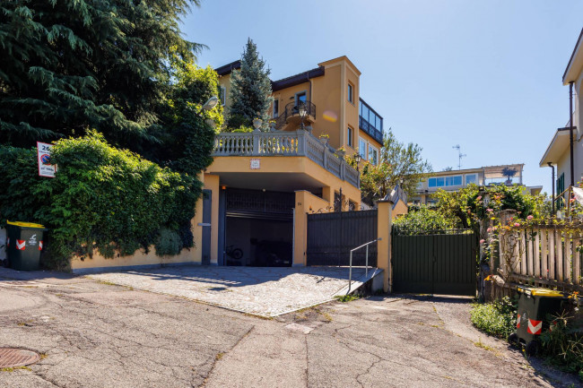 Villa for Sale to Torino