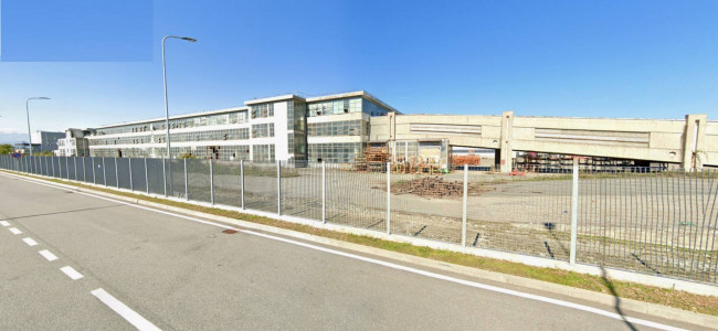 Capannone in Vendita a Chivasso