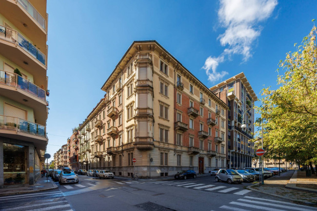 Apartment for Sale to Torino