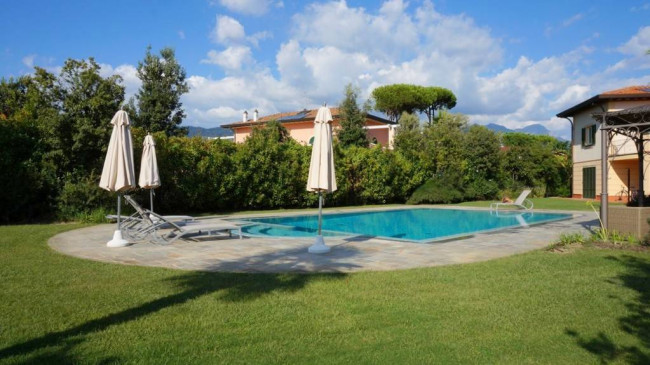 Villa for Rent to Forte dei Marmi