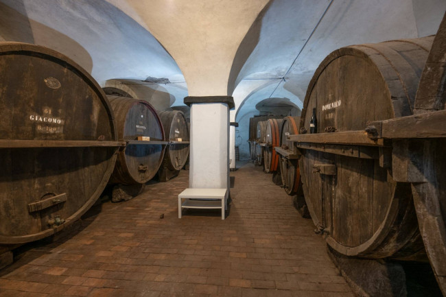 Castello in Vendita a Belforte Monferrato