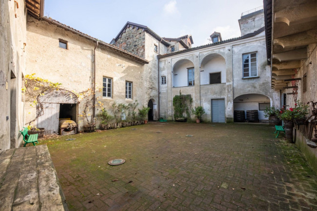 Castello in Vendita a Belforte Monferrato