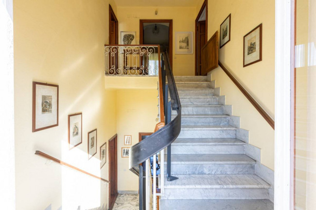Villa in Vendita a Sestri Levante