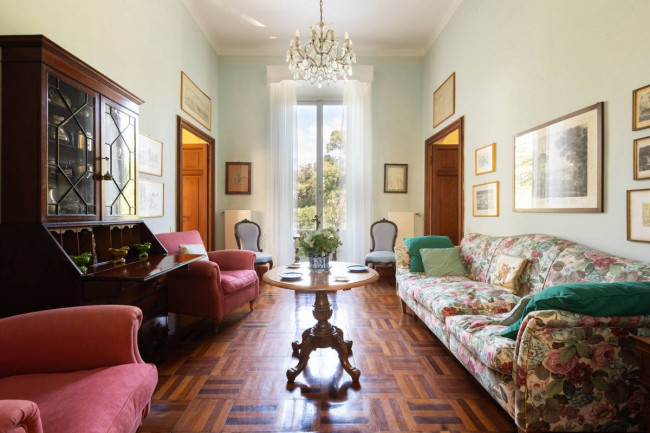 Villa in Vendita a Sestri Levante