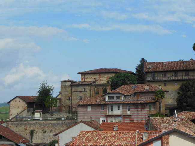 Casa indipendente in vendita a Pino D'asti (AT)