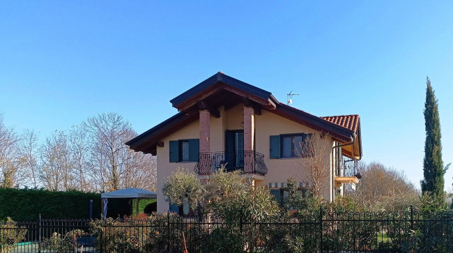 Villa in Vendita a Barbania