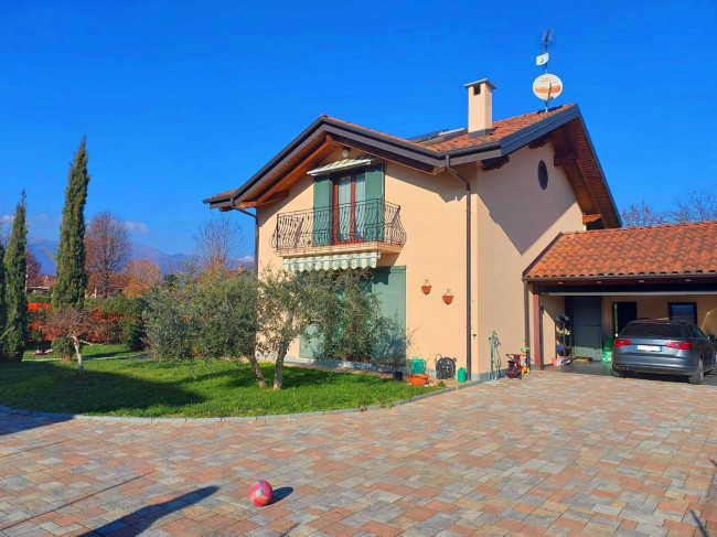 Villa in Vendita a Barbania