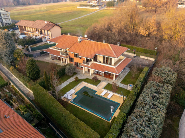 Villa in Vendita a Chieri