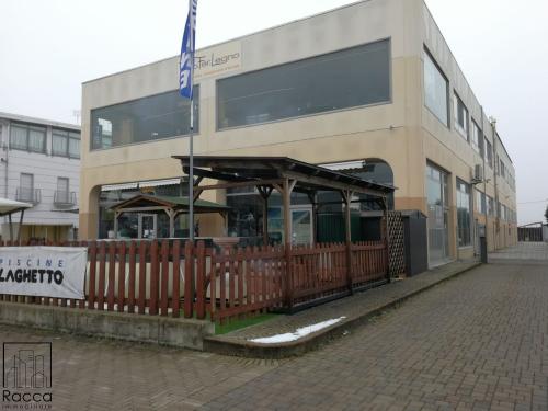 Locale commerciale in Vendita a Fossano