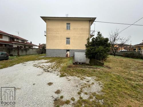 Casa indipendente in Vendita a Cuneo